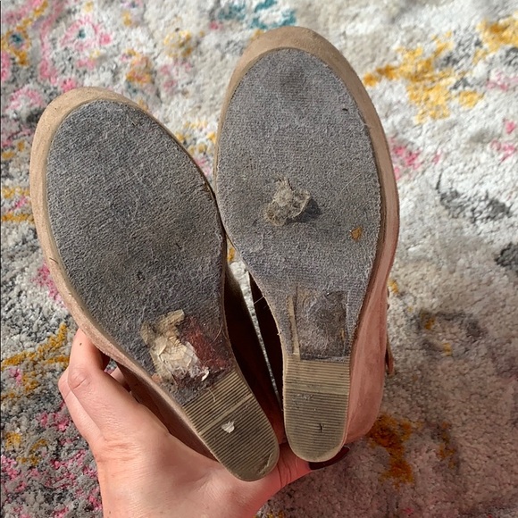 MOVING SALE- Faux Suede Wedges- Size 9? - Picture 5 of 6